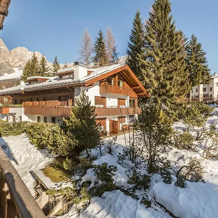 Cantore, Cortina By Short Holidays Lägenhet Cortina dʼAmpezzo