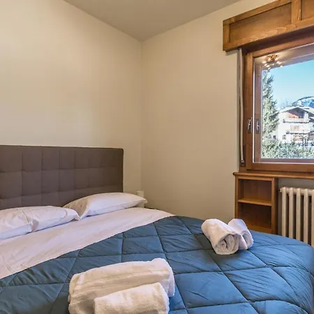 Cantore, Cortina By Short Holidays * Cortina dʼAmpezzo